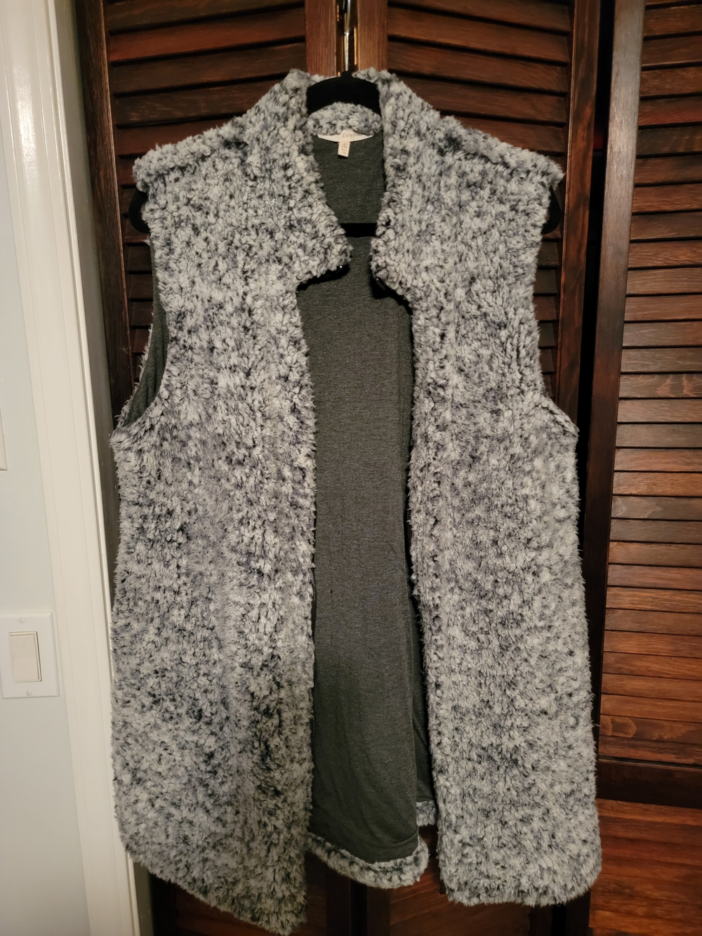 New Lily Plush Faux Fur Sleeveless Vest - Heather Gray